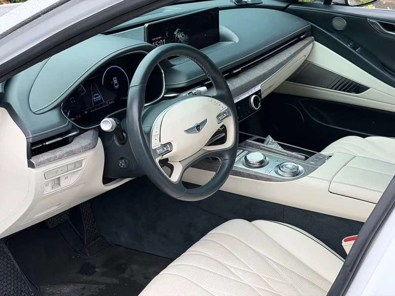 Genesis Electric G80 — фото 3