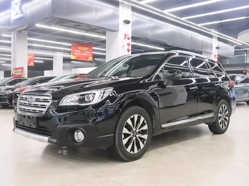 Subaru Outback — фото 1
