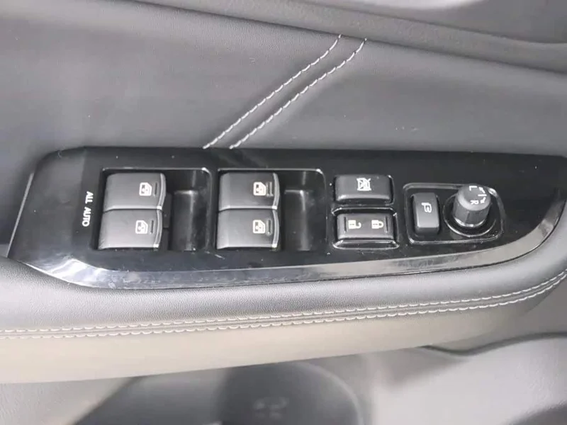 Subaru Outback — фото 13