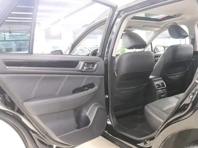 Subaru Outback — фото 15