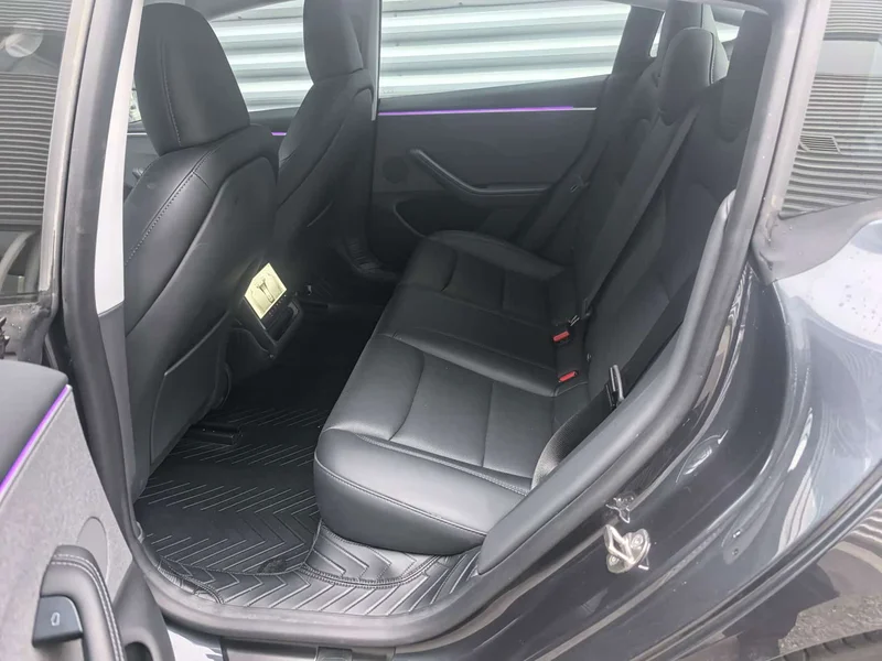 Tesla Model 3 — фото 12