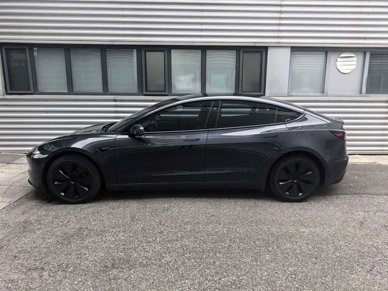 Tesla Model 3 — фото 3