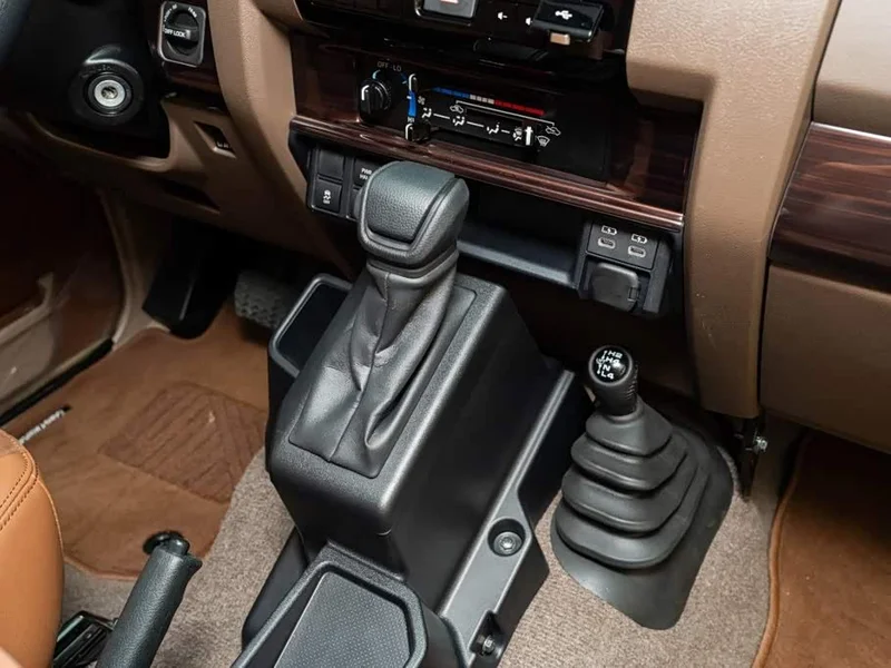 Toyota Land Cruiser (Imported) — фото 14