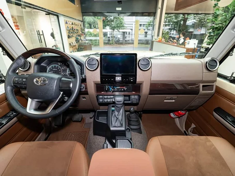 Toyota Land Cruiser (Imported) — фото 7