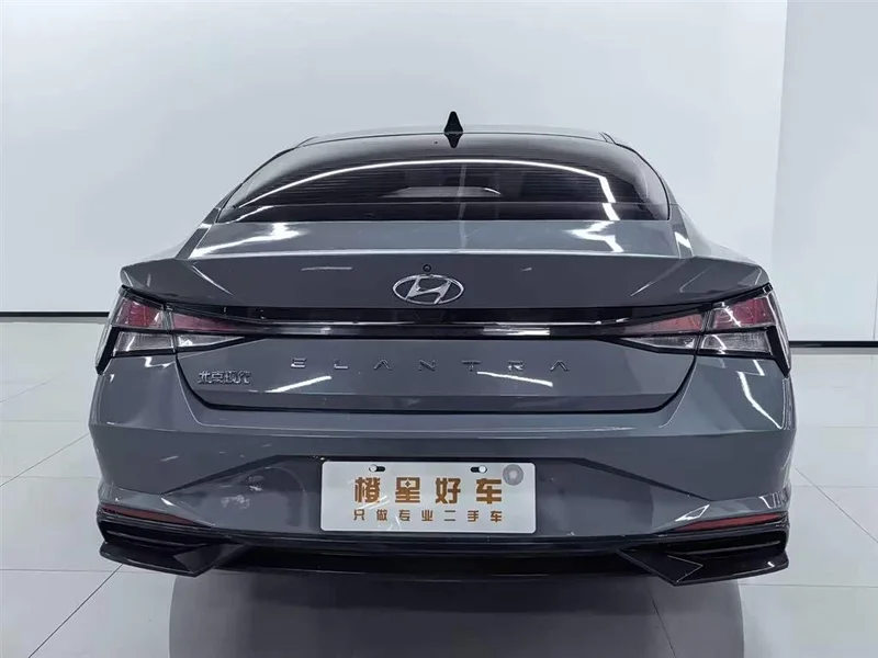 Hyundai Elantra — фото 4