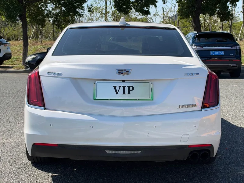 Cadillac CT6 PLUG-IN — фото 4