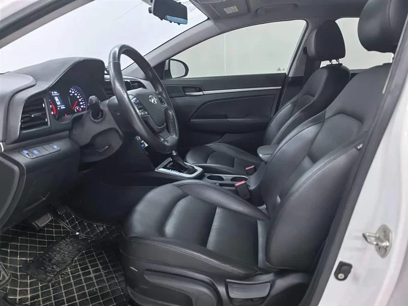 Hyundai Elantra Sport — фото 11