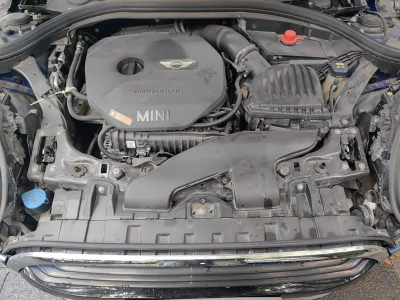 MINI CLUBMAN — фото 16