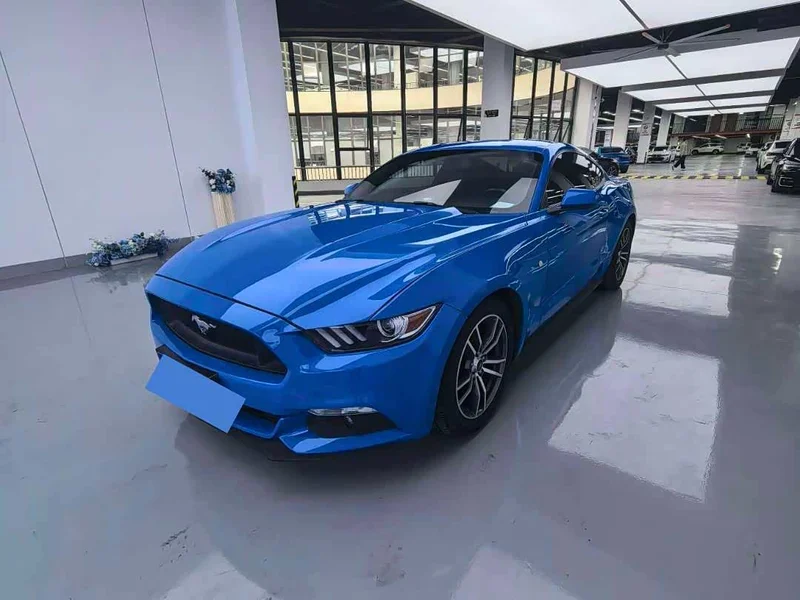 Ford Mustang — фото 1