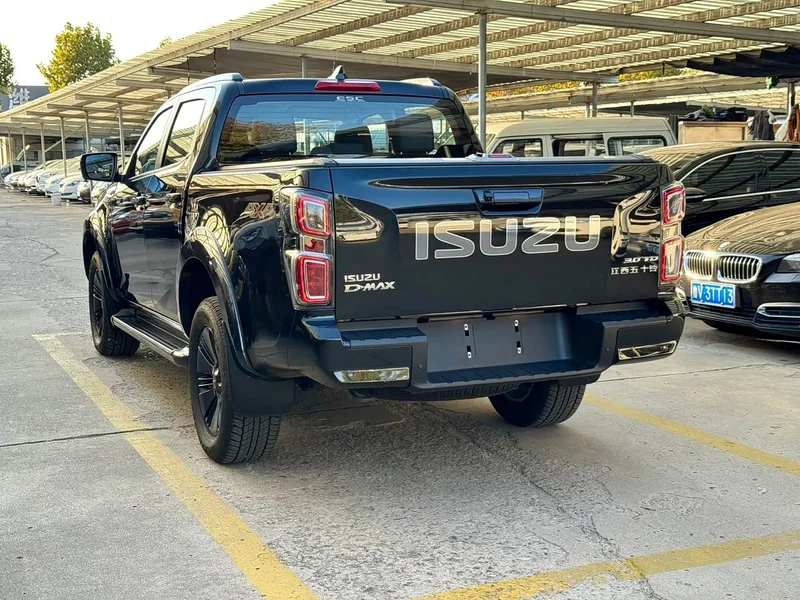 Isuzu D-MAX — фото 6