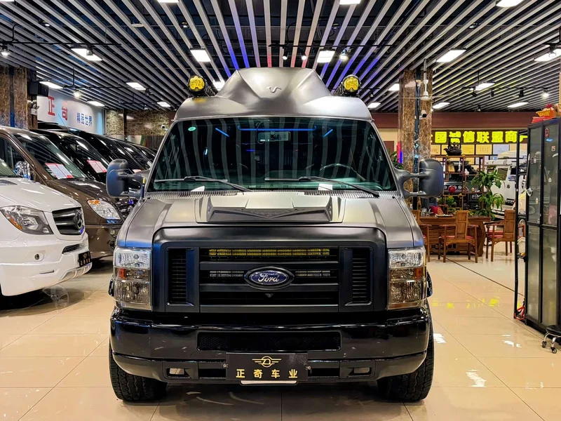 Ford E350 — фото 2