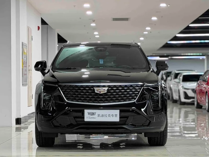 Cadillac XT4 — фото 2