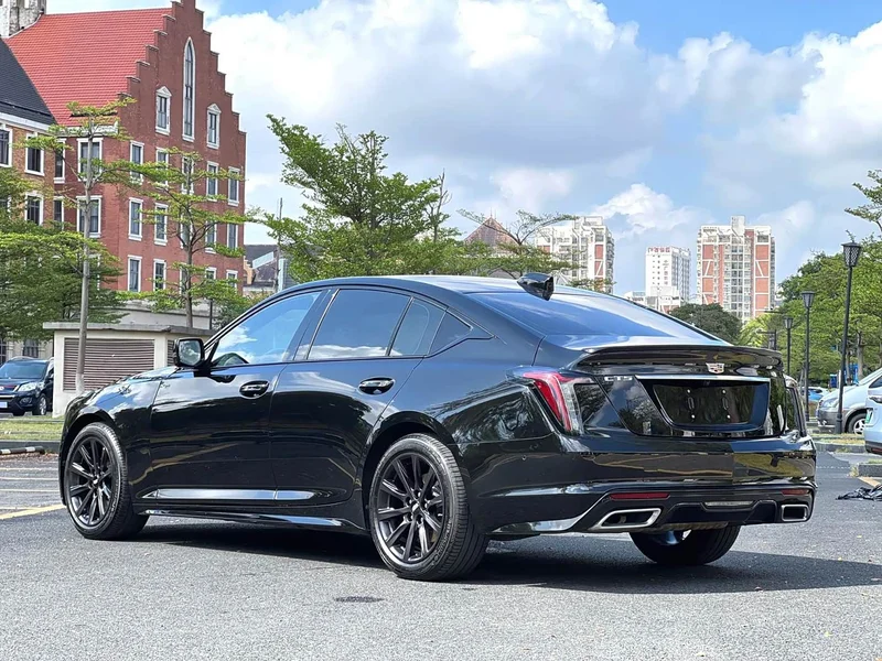 Cadillac CT5 — фото 4