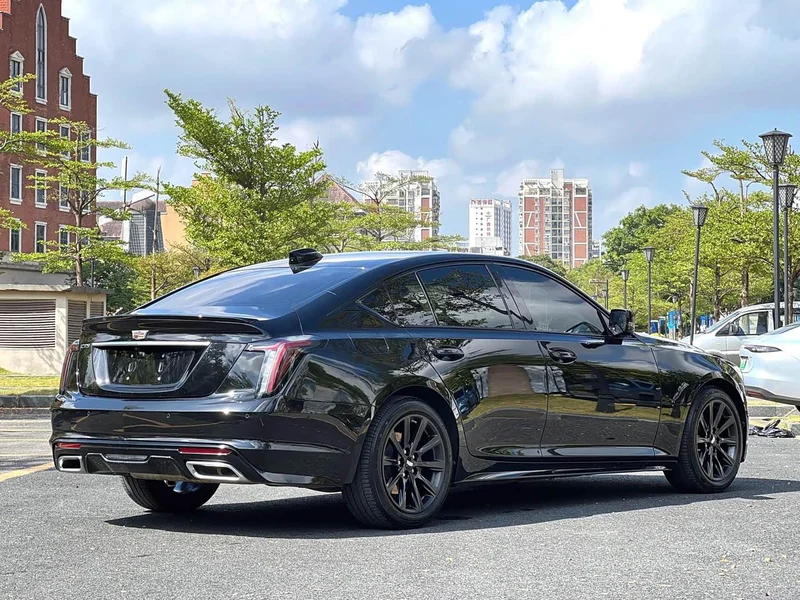 Cadillac CT5 — фото 6
