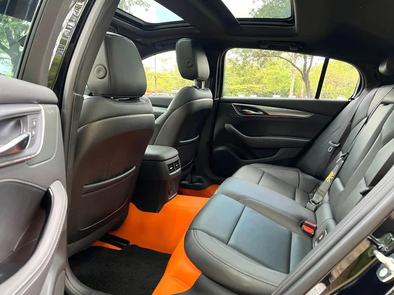 Cadillac CT5 — фото 9