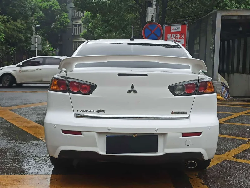 Mitsubishi Lancer EX — фото 14