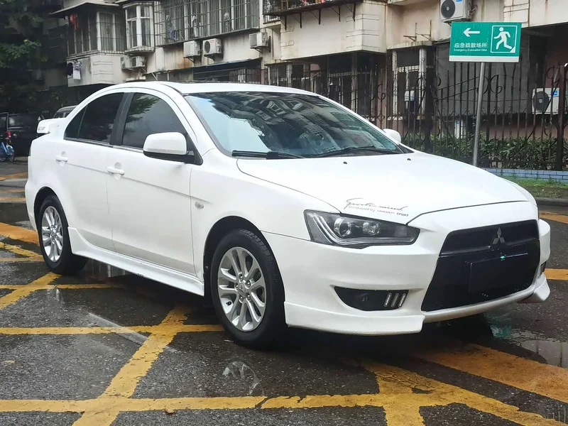 Mitsubishi Lancer EX — фото 3