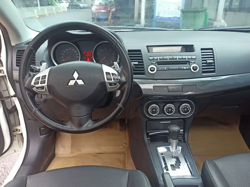 Mitsubishi Lancer EX — фото 4