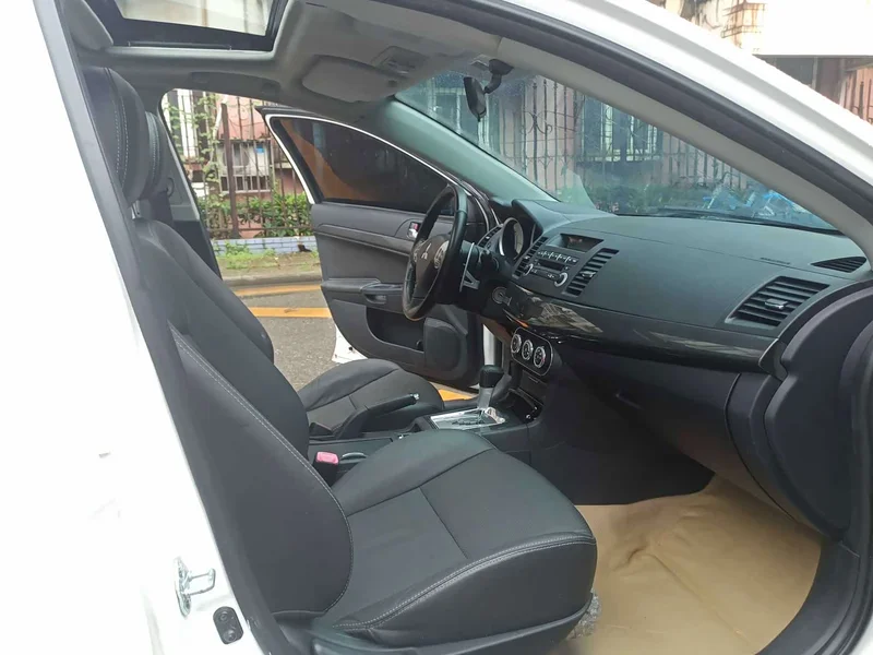 Mitsubishi Lancer EX — фото 6