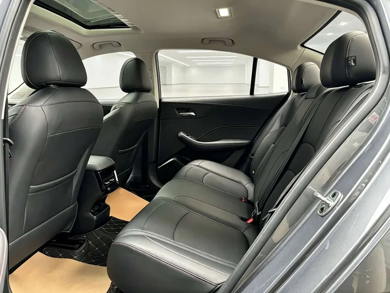 Roewe i5 — фото 6