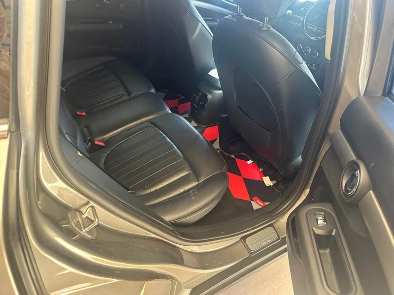 MINI CLUBMAN — фото 11