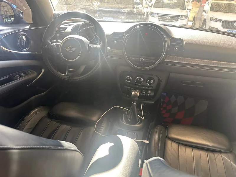 MINI CLUBMAN — фото 5