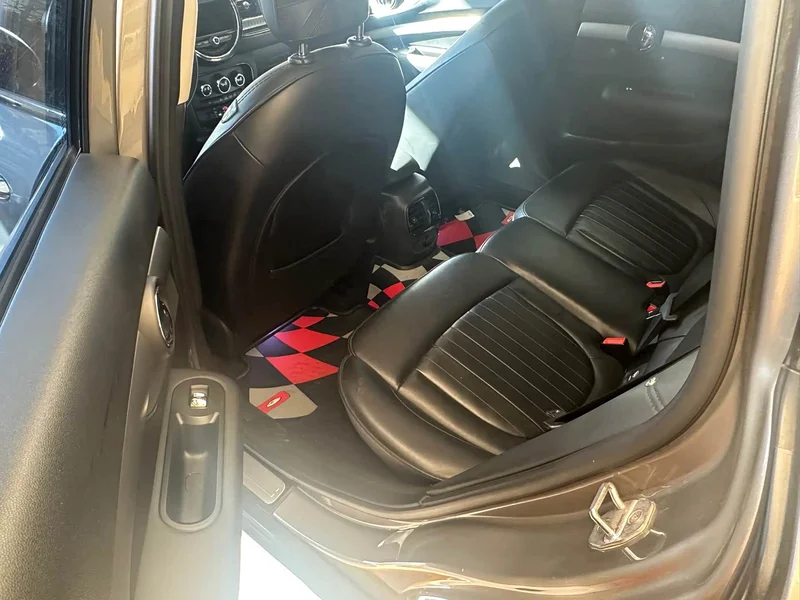 MINI CLUBMAN — фото 6