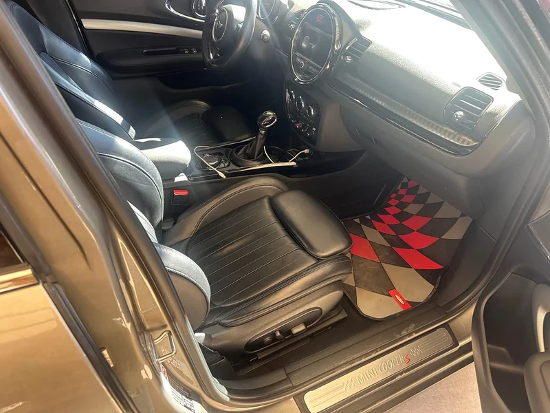 MINI CLUBMAN — фото 10