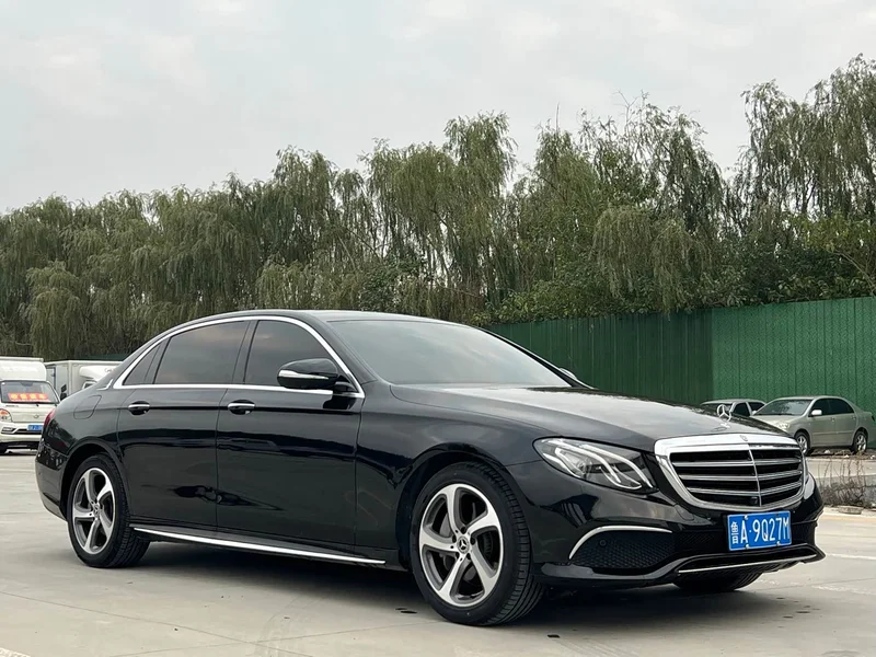 Mercedes-Benz E-Class — фото 3