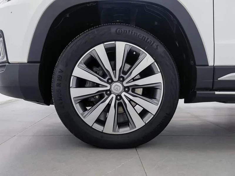 Changan CS95 — фото 17
