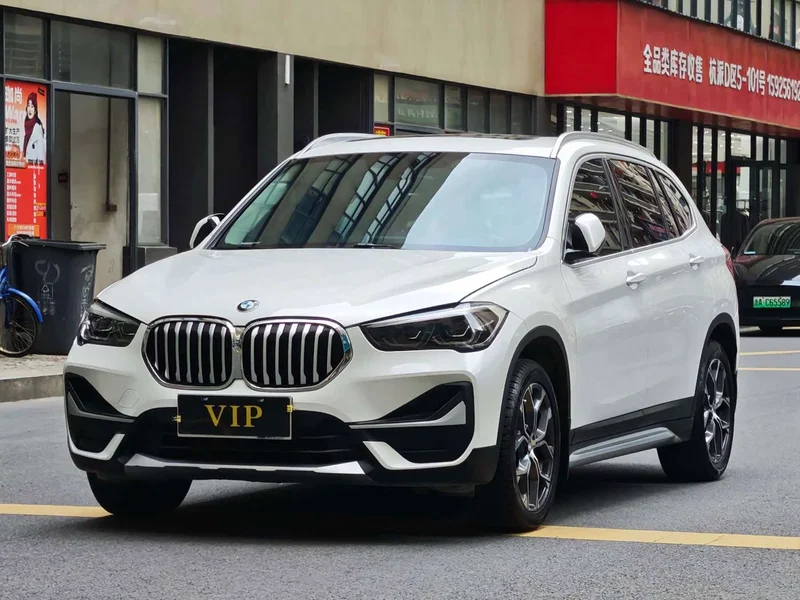 BMW X1 — фото 1