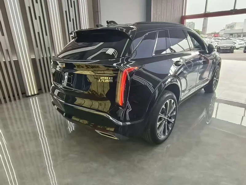 Cadillac XT5 — фото 19