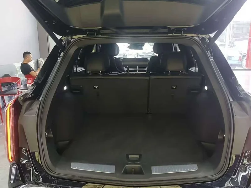Cadillac XT5 — фото 20