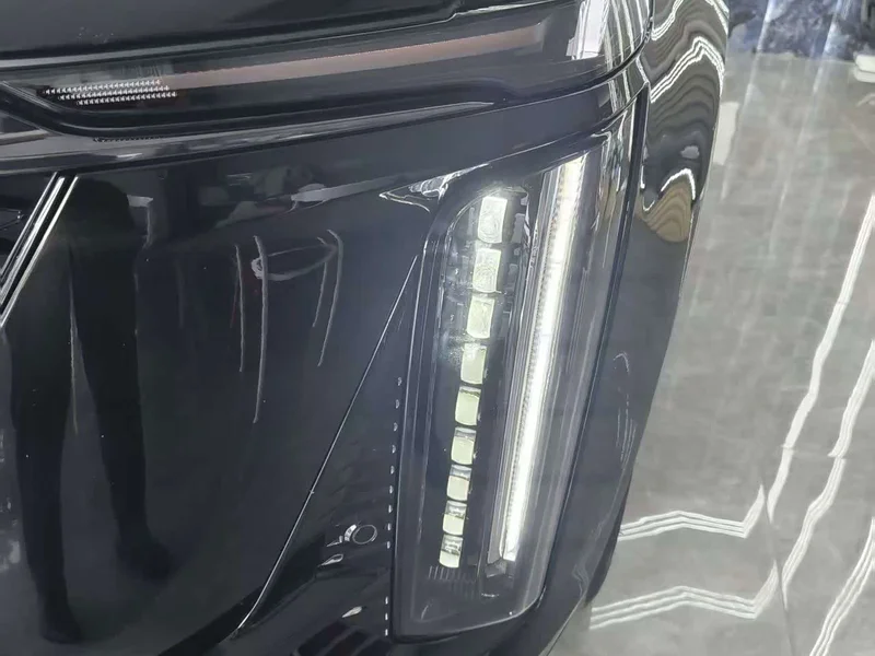 Cadillac XT5 — фото 4
