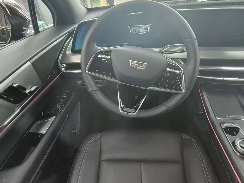 Cadillac XT5 — фото 9