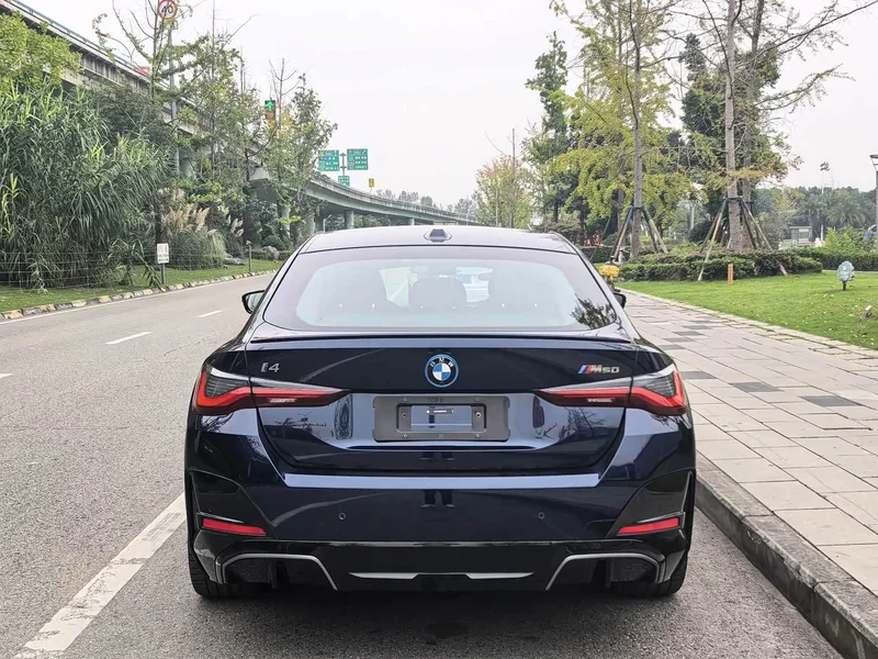 BMW i4 M — фото 7