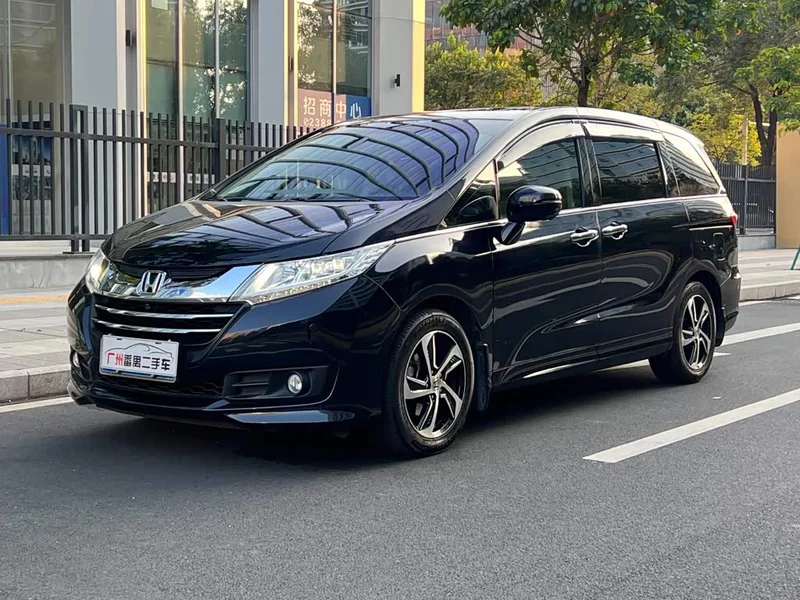 Honda Odyssey — фото 1