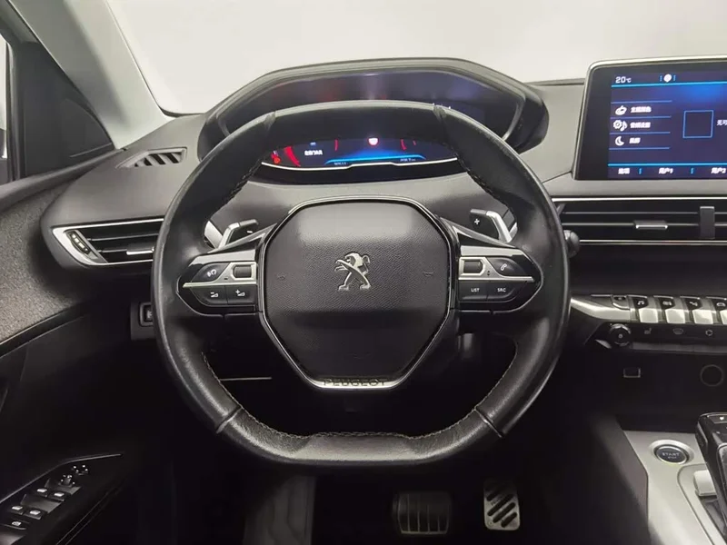 Peugeot 5008 — фото 11
