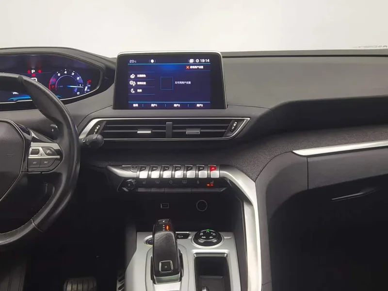 Peugeot 5008 — фото 12