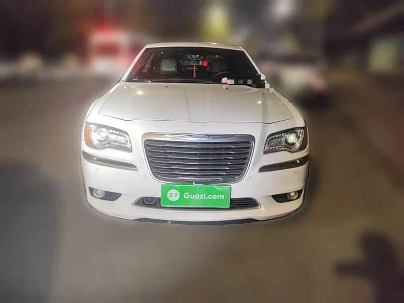Chrysler 300C — фото 2