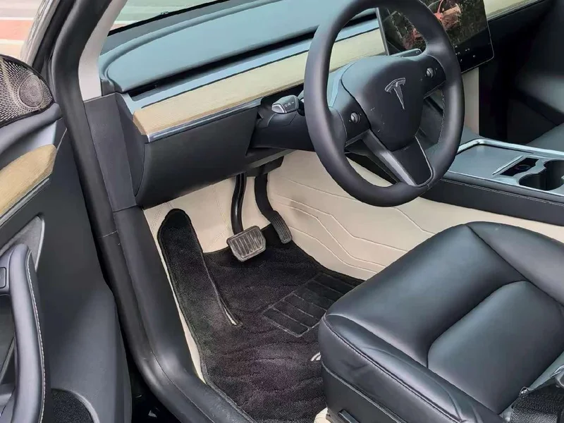 Tesla Model Y — фото 6