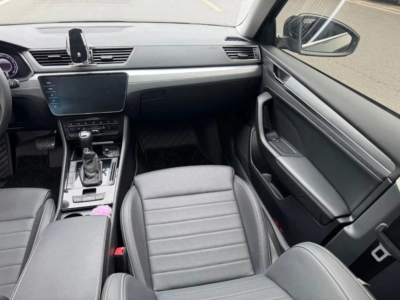 Skoda Superb — фото 14