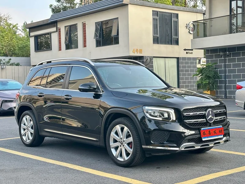 Mercedes-Benz GLB — фото 3