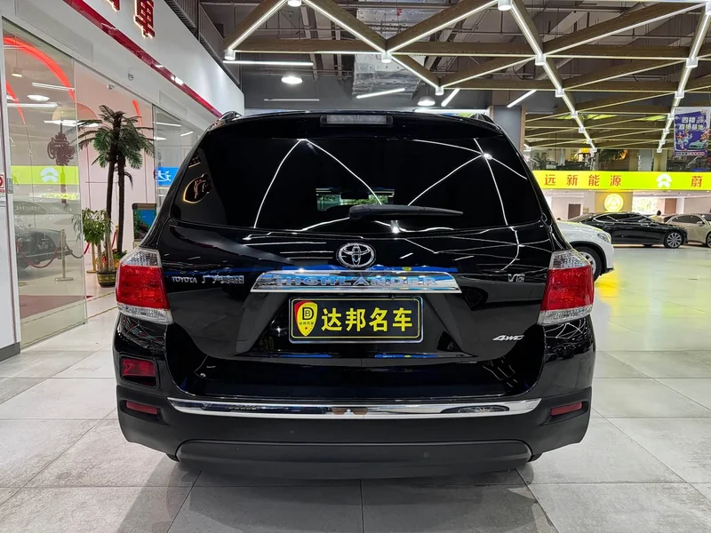 Toyota Highlander — фото 17