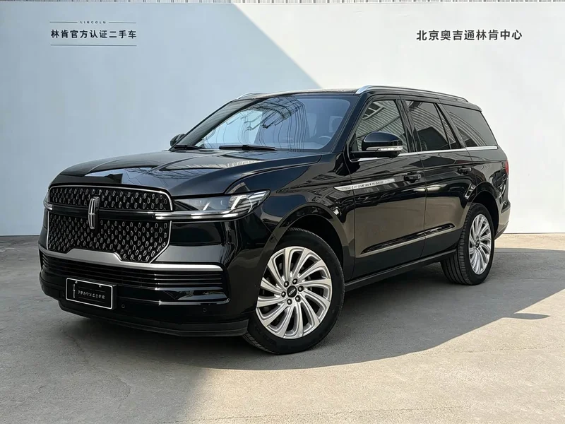 Lincoln Navigator — фото 1