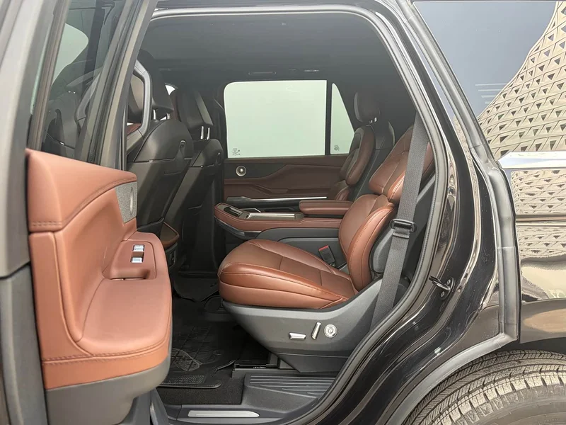 Lincoln Navigator — фото 10