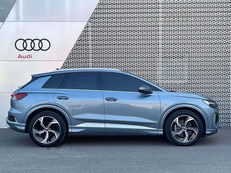 Audi Q4 e-tron — фото 3