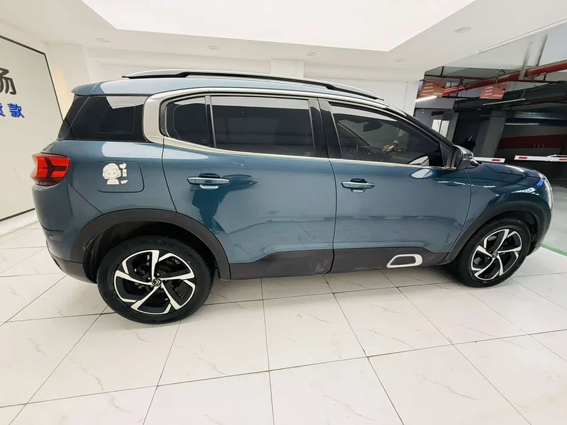 Peugeot C5 Aircross — фото 8
