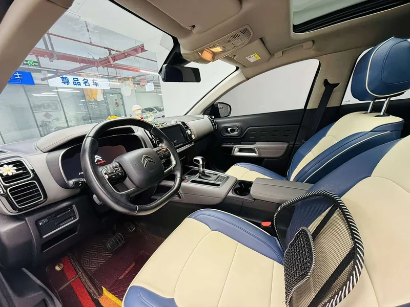 Peugeot C5 Aircross — фото 10