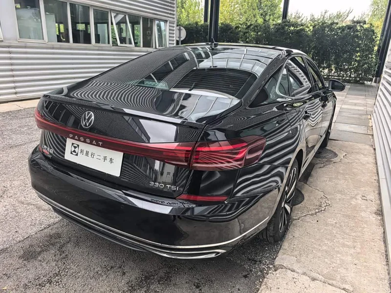 Volkswagen Passat — фото 4